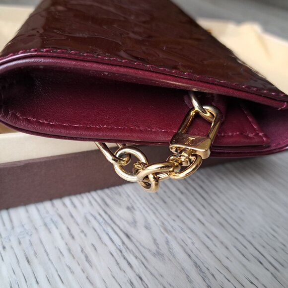Louis Vuitton Vernis Eggplant Clutch / Hand Purse with strap - Picture 8 of 12
